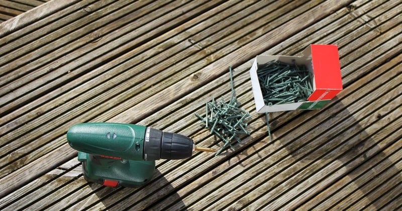 Terrassendielen verlegen: Schritt für Schritt zur perfekten Terrasse