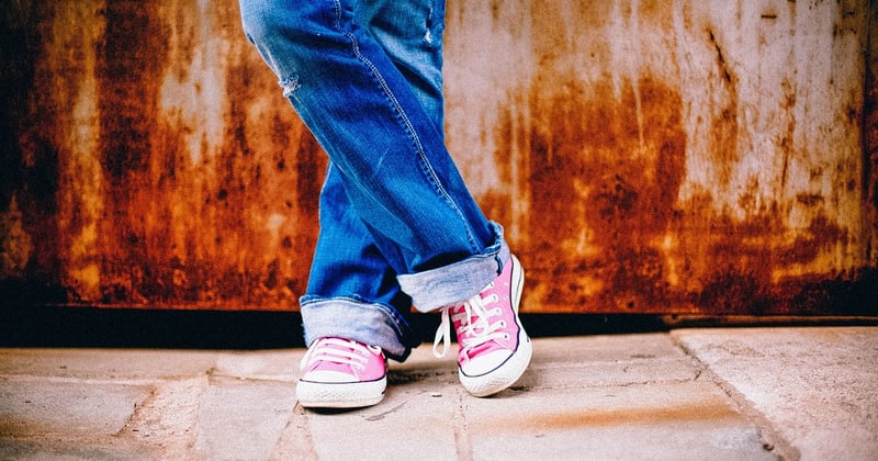 Welche Schuhe zu weiten Hosen passen: Styling-Tipps